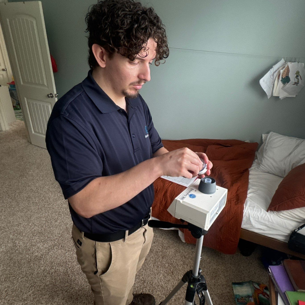 EnivroPro 360 collecting airborne mold samples from a home in the Augusta, Georgia area.